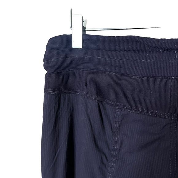 Lululemon Studio Pant 6 - Picture 7 of 7